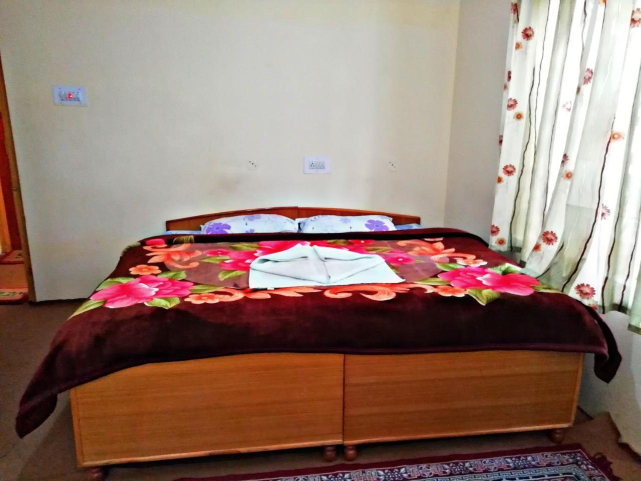 Kunga Hotel And Restaurant - Manali (Himachal Pradesh) — Photos 3